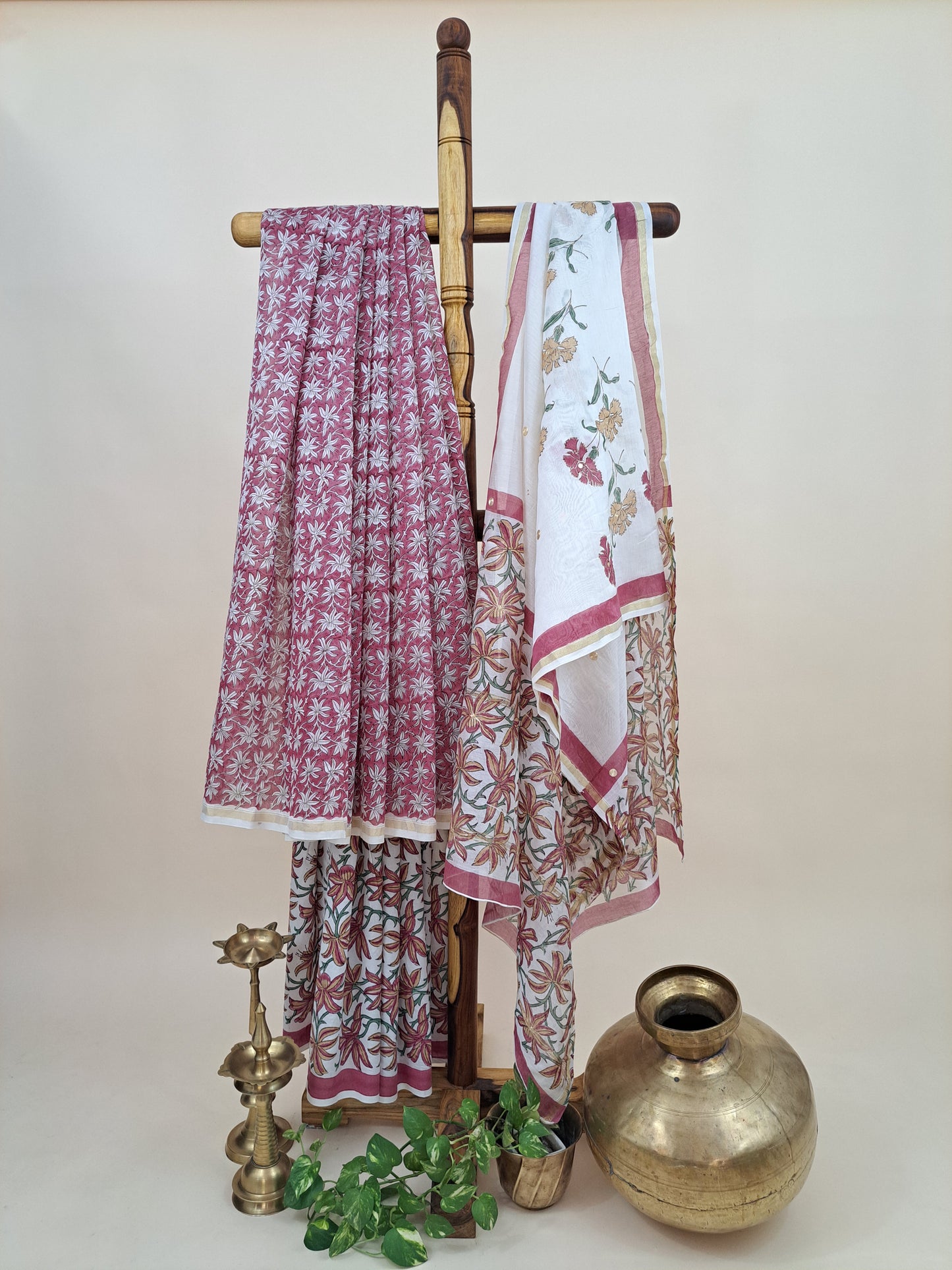 Chanderi with Chanderi Dupatta with Taar Embroidery