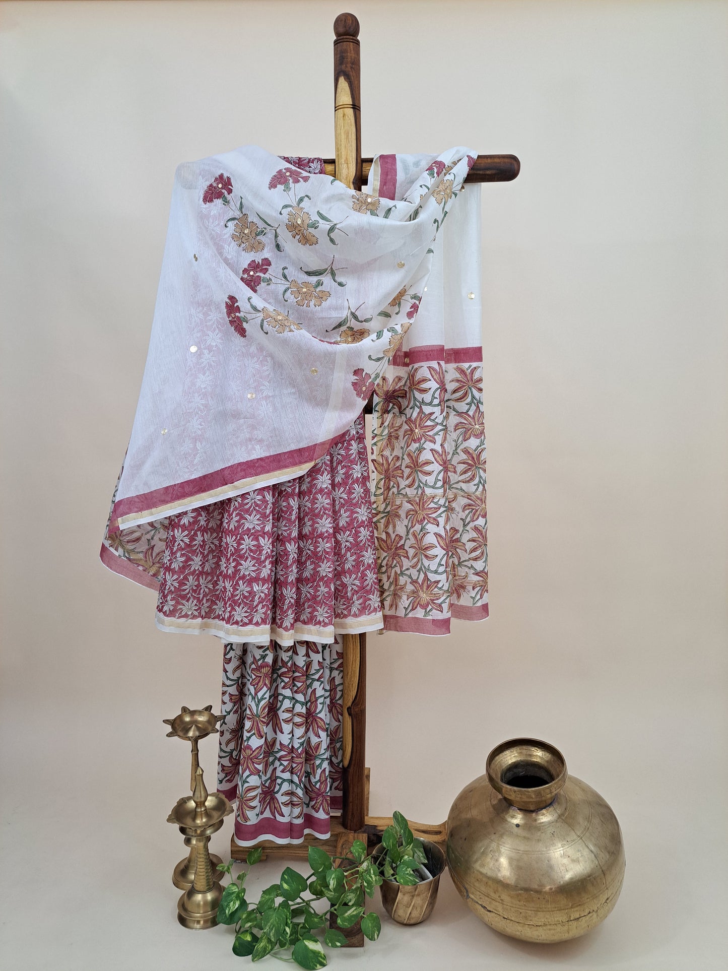 Chanderi with Chanderi Dupatta with Taar Embroidery