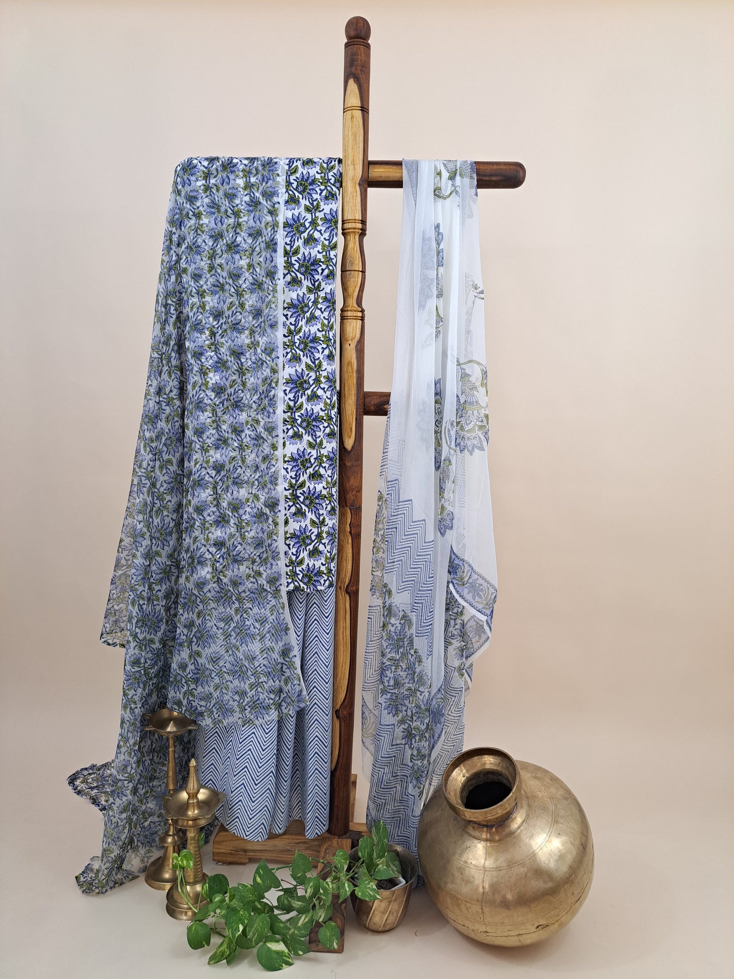 4 Piece Semi-Chiffon