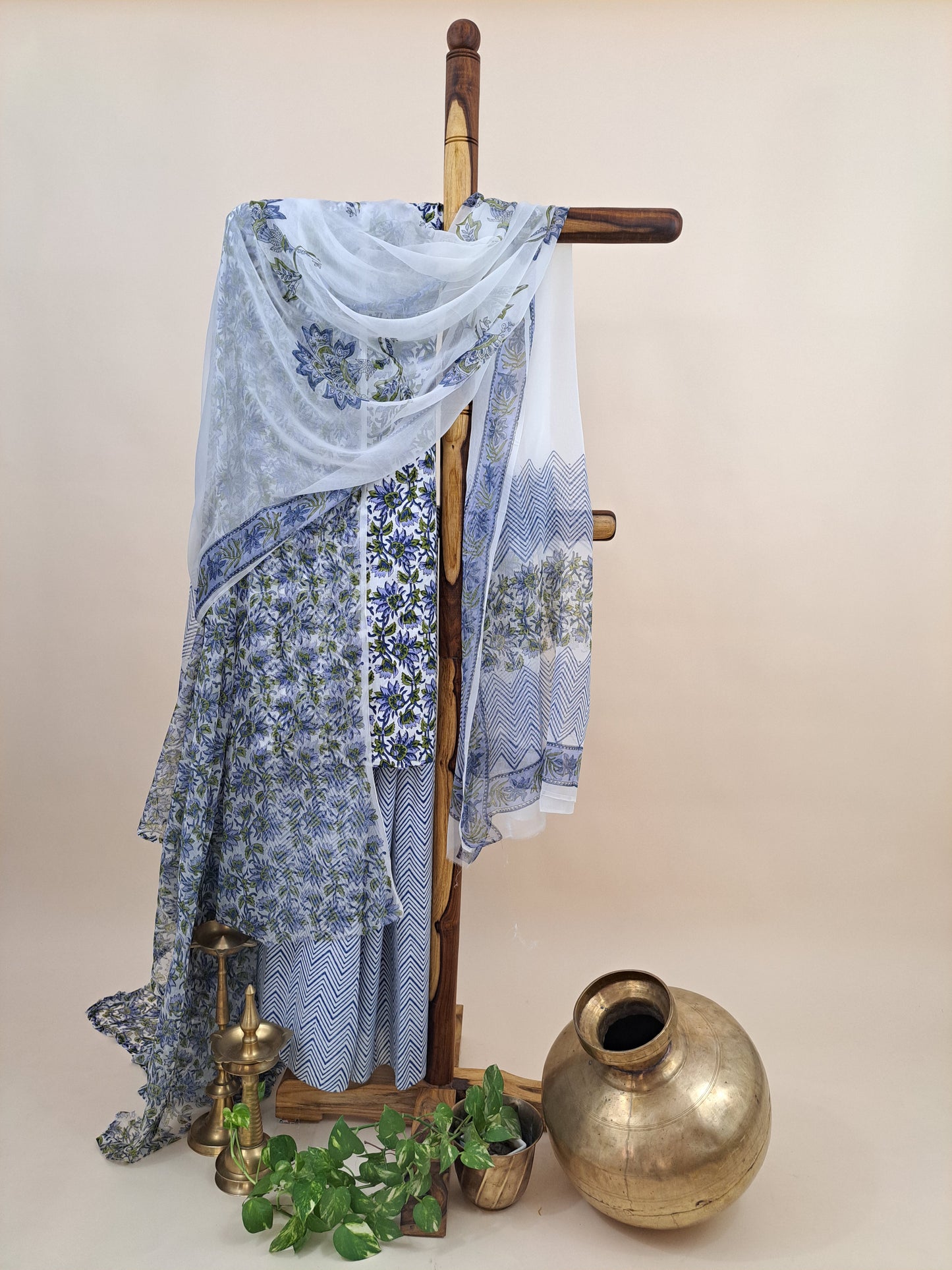 4 Piece Semi-Chiffon