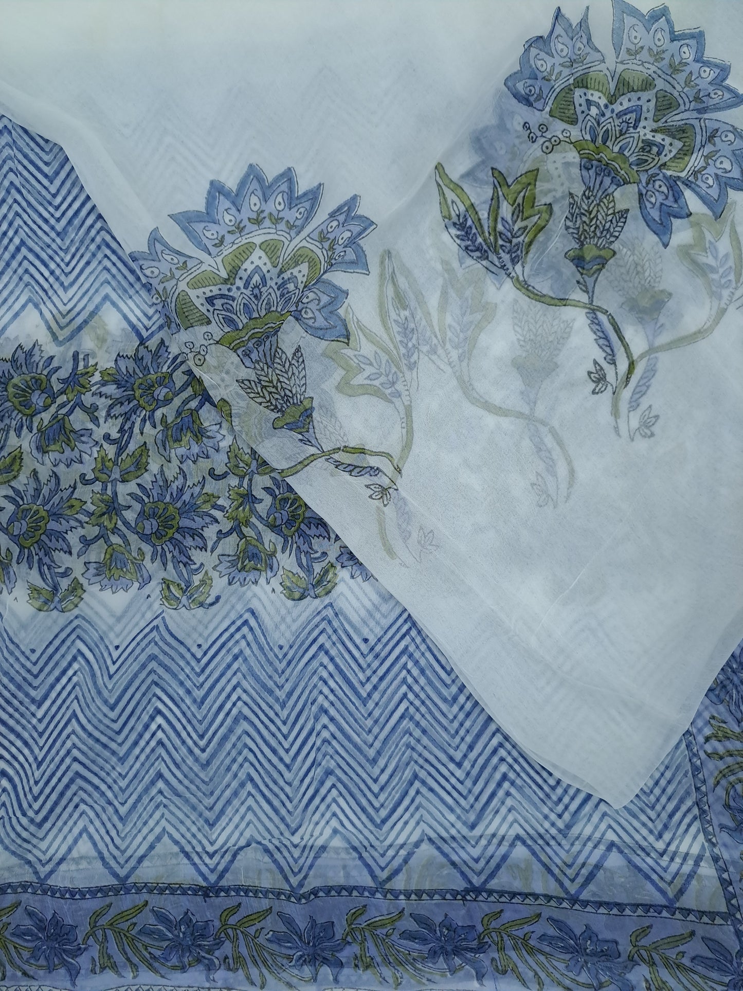 4 Piece Semi-Chiffon