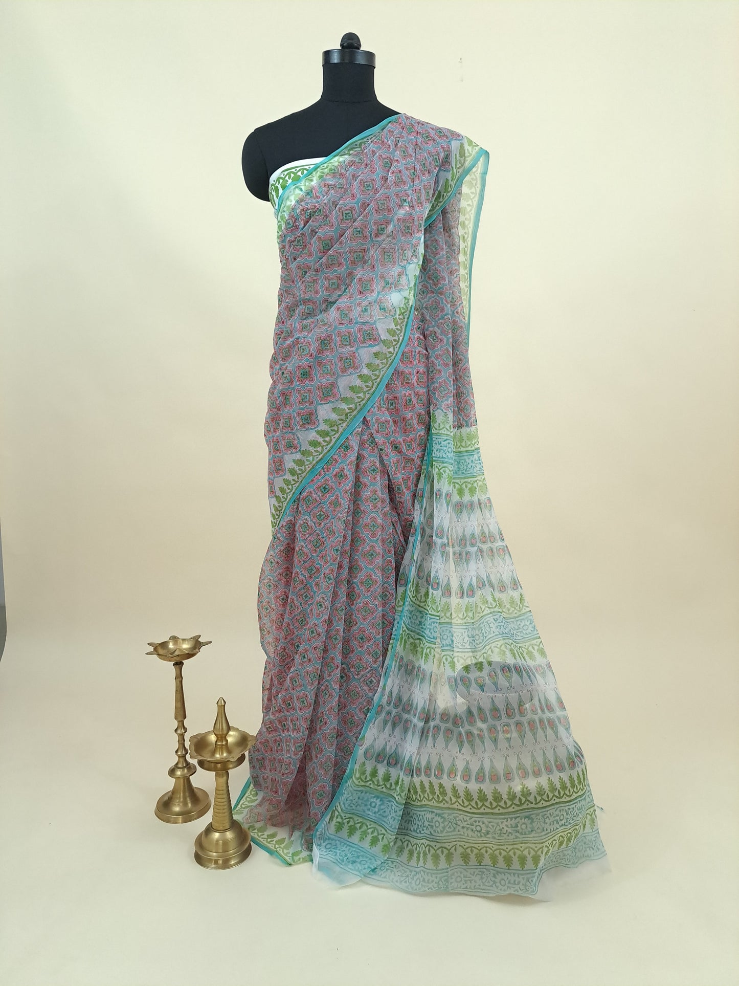 Semi-chiffon sari