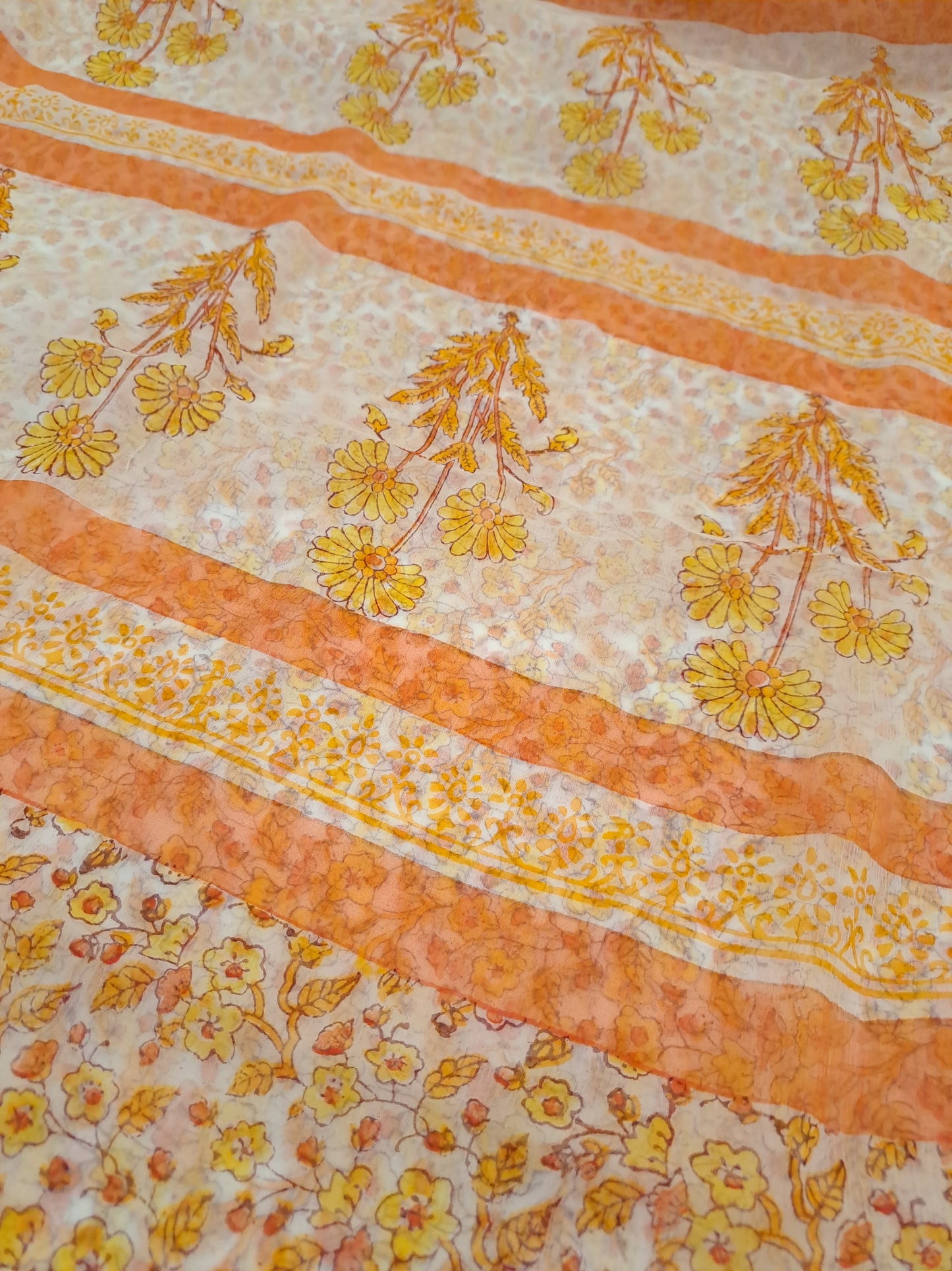 Semi-chiffon sari