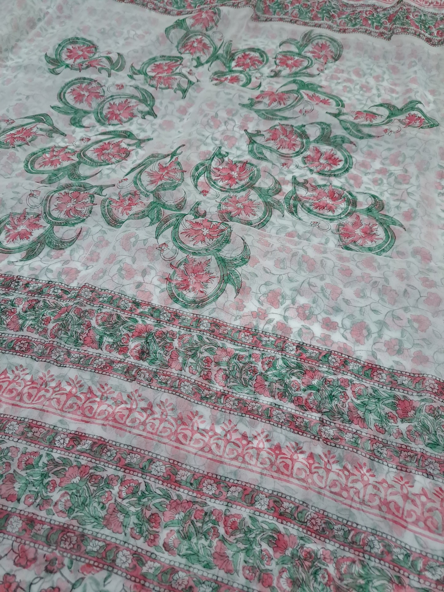 Semi-chiffon sari