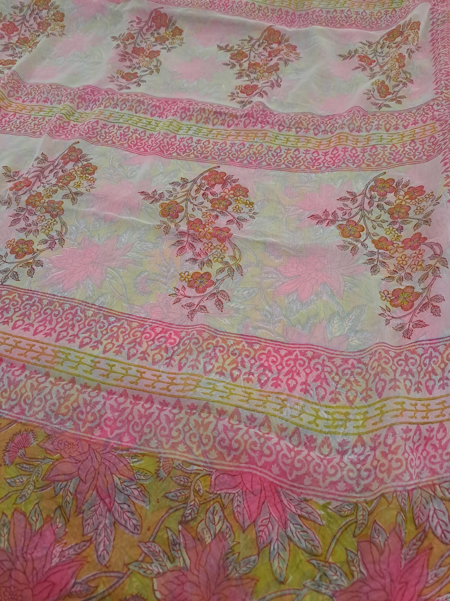 Semi-chiffon sari