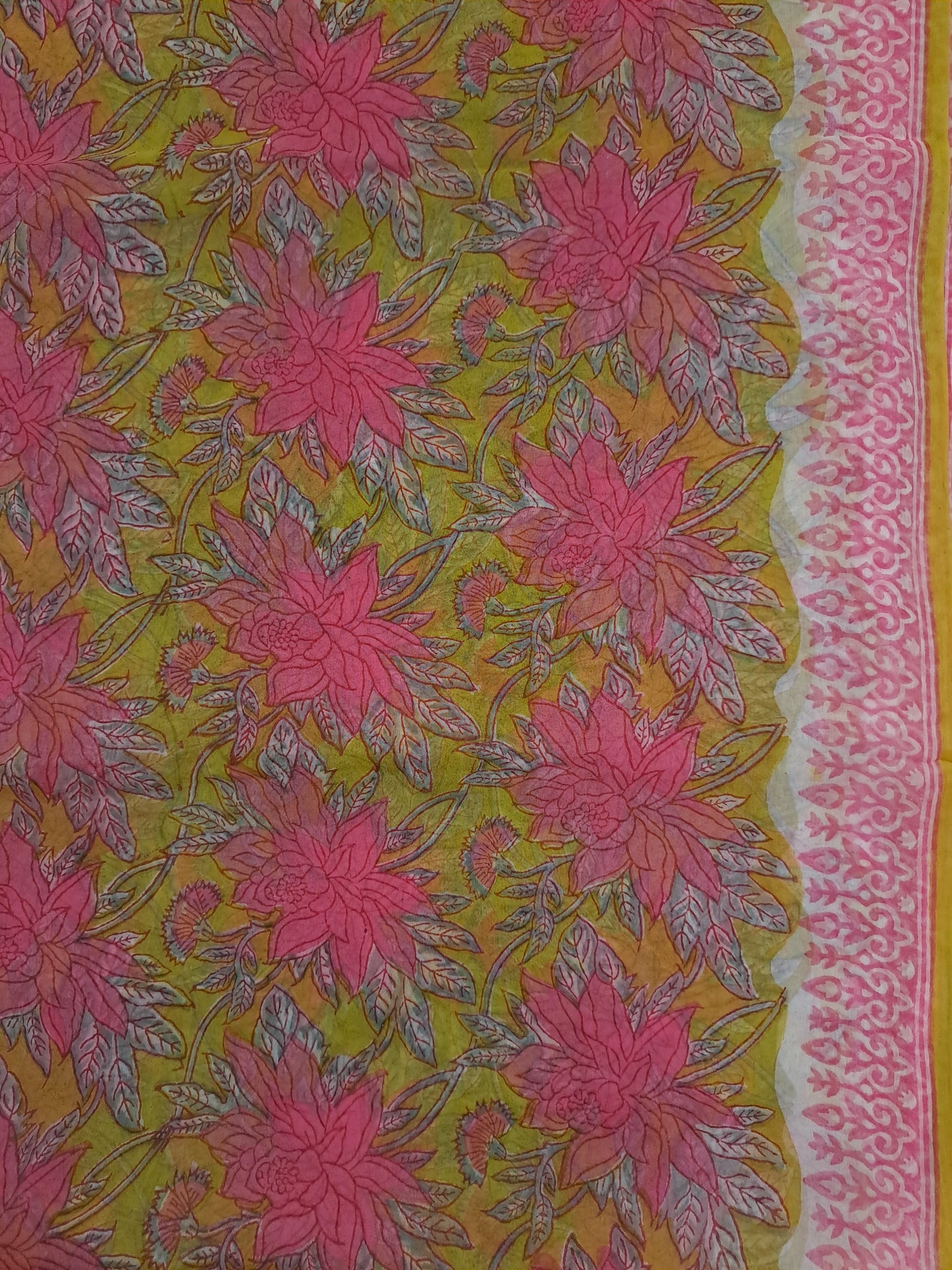 Semi-chiffon sari