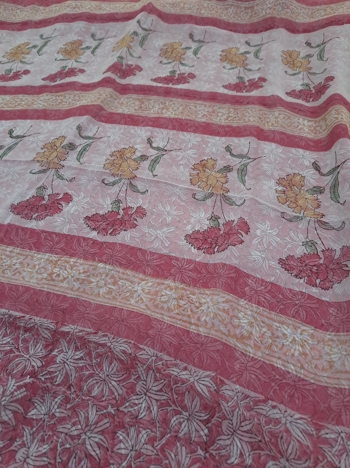 Semi-chiffon sari